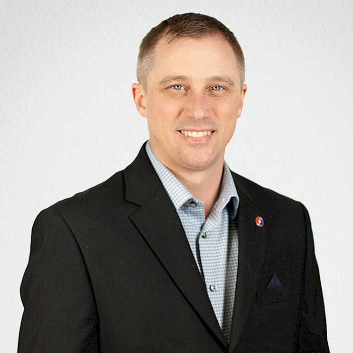 Headshot of Greg Schoeman, senior estimator at Chandos Construction Kelowna