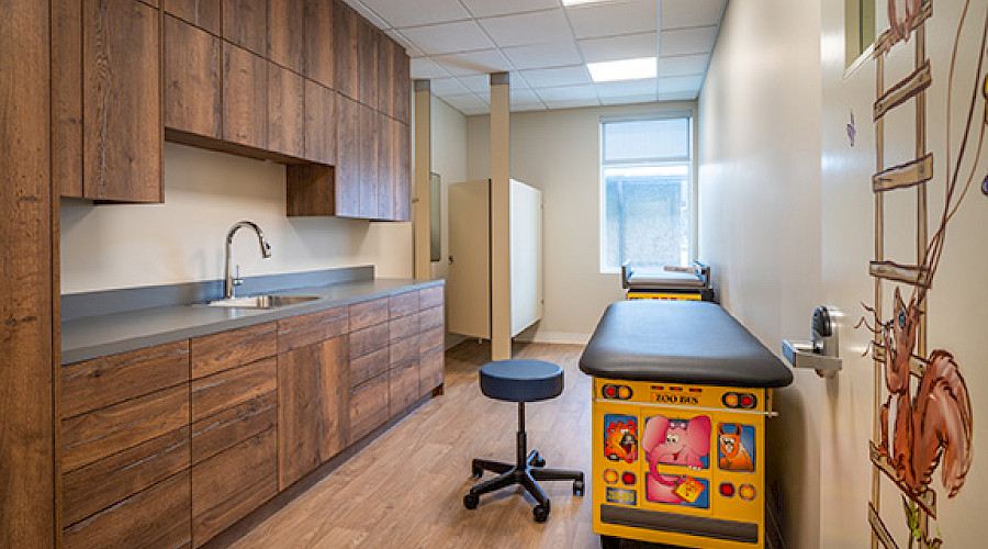 Health centre built by Chandos Construction Calgary in the Child and Family Centre.